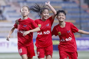 Các cô gái trẻ Hà Nội đăng quang ở giải vô địch U16 nữ quốc gia 2025.