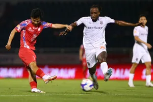 Hai CLB TPHCM và B.Bình Dương cùng đổi tên gọi trước mùa giải mới.