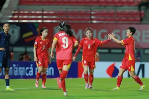 Các cầu thủ Việt Nam nhẹ nhàng vượt qua đội tuyển Campuchia với tỷ số 6-0. Ảnh: MINH HOÀNG