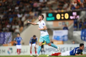 Hansen ghi bàn thắng quyết định đem 3 điểm về cho đội bóng thành Nam.