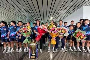 Các cô gái TPHCM xuất sắc bảo vệ thành công ngôi vô địch giải bóng đá nữ VĐQG. Đây cũng là danh hiệu VĐQG thứ 15 của đội. Ảnh: HFF