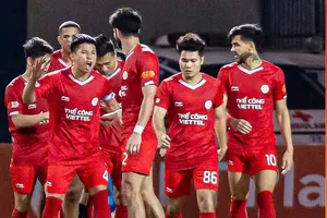 Viettel FC trở lại tốp 3 sau khi giành 3 điểm trên sân Thanh Hóa.