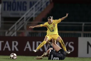 Dù thi đấu đầy cố gắng nhưng CLB nữ TPHCM không thể gây bất ngờ trước các nhà vô đỊch Australia. Ảnh: DŨNG PHƯƠNG