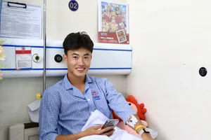 Văn Trường sau ca phẫu thuật chấn thương dây chằng.