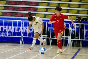 Đội tuyển futsal nữ Việt Nam thể hiện trình độ vượt trội trước Indonesia.