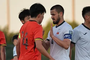 Trận giao hữu lượt đi giữa U23 Kyrgyzstan và U23 Trung Quốc. Ảnh; KFU