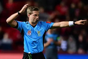 Trọng tài Alexander George King