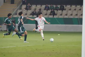 Pha tuôn bóng nhanh và kết thúc bằng cú dứt điểm chuẩn xác ghi bàn của Đình Bắc.