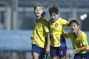 U19 nữ TPHCM gây ấn tượng sau lượt đi với ngôi đầu bảng.
