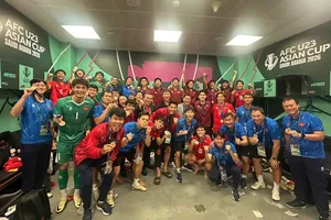 Lãnh đạo VFF cùng toàn đội vui mừng với tấm Huy chương Đồng U23 châu Á 2026.