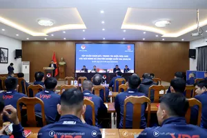 Các Giám sát, trọng tài vào đợt tập huấn giữa mùa