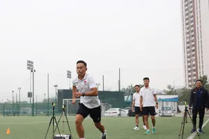 Việc kiểm tra thể lực mang tính bắt buộc trong các đợt tập huấn ở đầu và giữa mùa bóng.