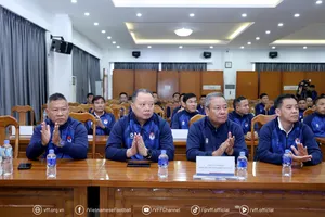 Các Giám sát trọng tài tham dự khóa tập huấn