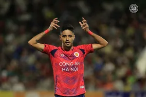 Leo Artur sẽ ngồi trên khán đài trong chuyến làm khách của CAHN trên sân Thanh Hóa vào ngày 24-2. Ảnh: CAHN FC