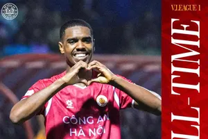 Sebastiao tỏa sáng với cú đúp cho CAHN. Ảnh: CAHN FC