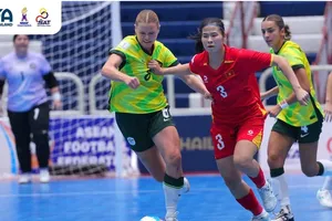 Đương kim vô địch Việt Nam bất ngờ thua tân binh Australia ở trận ra quân. Ảnh: FAT