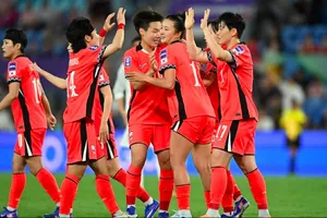 Các cô gái Hàn Quốc khởi đầu thuận lợi tại bảng A sau khi thắng Iran 3-0.