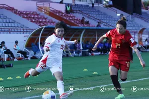 Các cầu thủ U20 nữ Việt Nam để thua U20 nữ Trung Quốc 0-3 ở trận ra quân.
