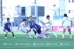 U20 nữ Nhật Bản quá mạnh so với các cầu thủ Việt Nam. Ảnh: VFF