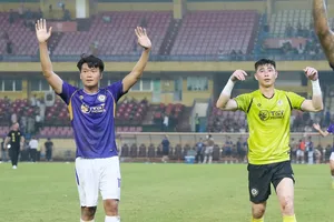 Thành Chung bị "treo giò" ở vòng 20 do thẻ phạt sẽ ảnh hưởng đến hàng thủ của Hà Nội FC trong chuyến làm khách trên sân Ninh Bình. 