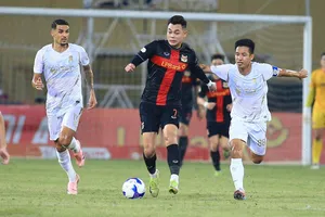 Ở trận lượt đi trên sân Hàng Đẫy, các cầu thủ Ninh Bình đã giành chiến thắng 2-1.