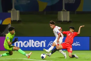 Đậu Quang Hưng ghi bàn đem chiến thắng chung cuộc về cho U17 Việt Nam. Ảnh: ĐOÀN NHẬT