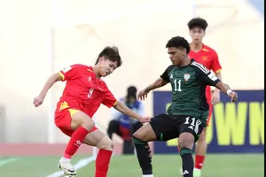 Cuộc so tài bất phân thắng bại giữa U17 Việt Nam và U17 UAE vào năm 2025. Ảnh: VFF