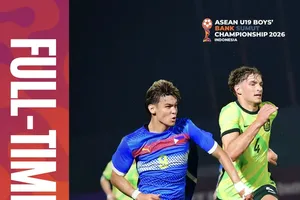 U19 Australia quá mạnh so với các cầu thủ Philippines. Ảnh: AFF