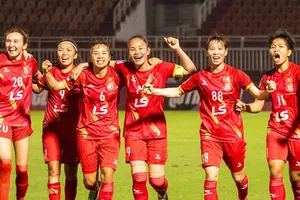 CLB TPHCM I sẵn sàng để bảo vệ ngôi vô địch. Ảnh: HWFC