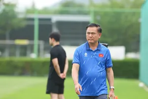 Phó chủ tịch VFF Trần Anh Tú đã sang Hàn Quốc từ ngày 9-7