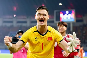 Thủ môn Lê Giang trở thành chốt chặn an toàn của đội tuyển Việt Nam tại giải lần này. Ảnh: ANH KHOA