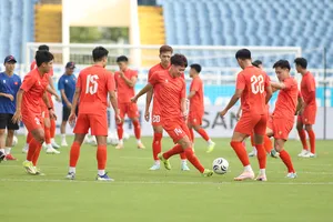 Đội tuyển Việt Nam trên sân tập ngày 6-8. Ảnh: HẢI HOÀNG