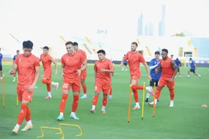Đội tuyển Việt Nam có 2 buổi tập làm quen mặt sân tại Kuala Lumpur. Ảnh: ĐOÀN NHẬT