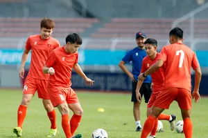 Đây cũng là buổi tập thứ 2 của đội tuyển Việt Nam tại Kuala Lumpur, nhưng là buổi tập duy nhất trên sân thi đấu. Ảnh: ANH KHOA