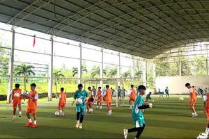 Các học viên trong buổi tập đầu tiên tại Học viện. Ảnh: ANH TRẦN
