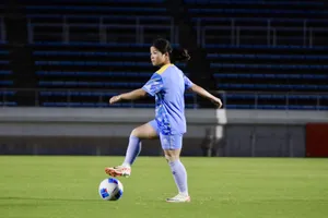 Dương Thị Vân là một trong những trụ cột được cất trên ghế dự bị ở trận đấu với Nhật Bản nhằm dưỡng sức cho trận gặp Thái Lan. Ảnh: VFF