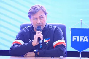 HLV Carles Cuadrat. Ảnh: TÂM HÀ