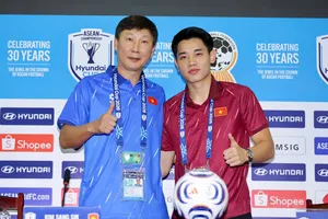 HLV Kim Sang-sik tự tin giành 3 điểm trước Thái Lan để đến gần ngôi đầu bảng. Ảnh: DŨNG PHƯƠNG
