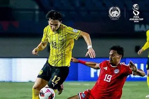 Malaysia thắng lớn trước Singapore, nhưng không đủ để giành ngôi đầu bảng A. Ảnh: Aseanfootball