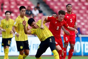 Cuộc so tài giữa đội tuyển Việt Nam và Malaysia tại FIFA ASEAN Cup 2026. Ảnh: ANH KHOA