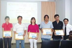 TST Tourist trao giải khách hàng may mắn chương trình “Thu muôn lối 2008” và giới thiệu chương trình “Xuân phát lộc 2009”