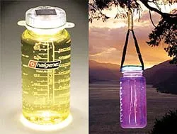 Bình nước LightCap chiếu sáng bằng năng lượng mặt trời