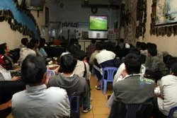 Lăn theo quả bóng Euro 2008: Đêm trắng cao nguyên