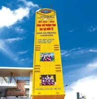 Phượng Tùng - Trường Ngoại ngữ tiêu chuẩn quốc tế