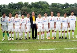 Trò chuyện đầu năm với  tiến sĩ sử học Nguyễn Mạnh Hùng, hiệu trưởng trường đại học Hồng Bàng: Phấn đấu vì mục tiêu giáo dục toàn diện