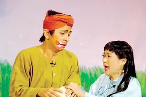 Cho biết hai nghệ sĩ trong ảnh này tên gì, tham gia tác phẩm nào?