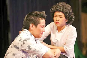 Cho biết hai nghệ sĩ trong ảnh này tên gì, tham gia tác phẩm nào, của tác giả, đạo diễn nào?