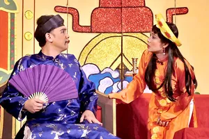 Cho biết hai nghệ sĩ trong ảnh tên gì, tham gia tác phẩm nào, của tác giả, đạo diễn nào?