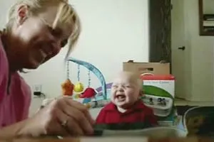 Phút thư giãn của bé