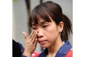 Giọt nước mắt không mang hình viên đạn